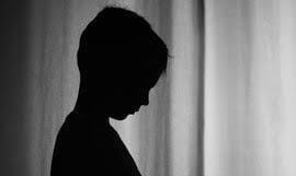  Criança vai parar no hospital e pai diz que bateu no filho para corrigi-lo